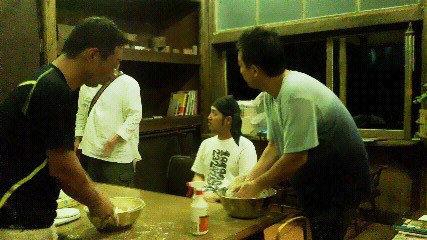 十曽夜中のパン.jpg