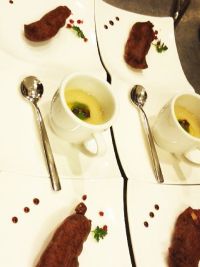 crema di rapa bianca e fritto di rombo tutto con cacao.jpg
